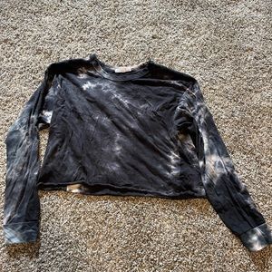 Long sleeve crop top